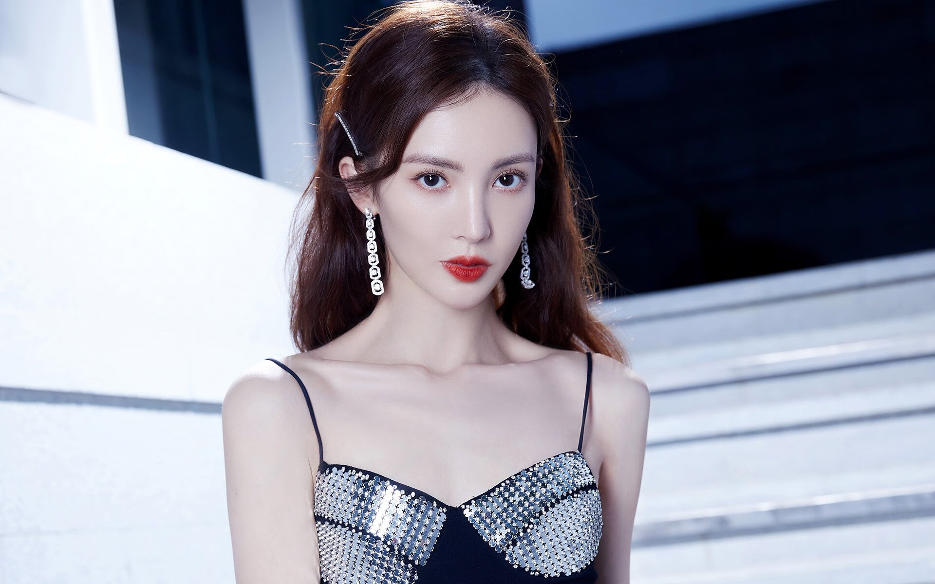 fb体育官网首页-伊丽莎白·德克斯精准配速助力决赛突破，德雷克伊丽莎白女王